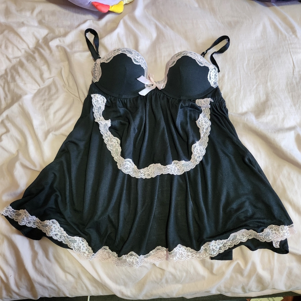 Victoria Secret Intimate & Sleepwear Set